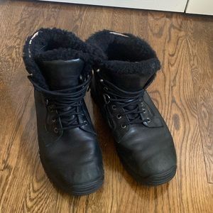 Mens Sherpa lined UGG Goretex boots